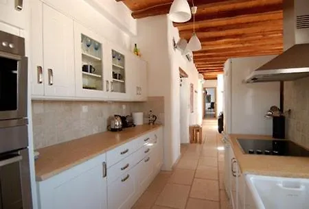 Anatuzi Parikia (Paros)